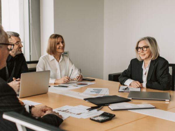 Mintzbergs 5 organisationsformer: Hvordan din struktur påvirker succes